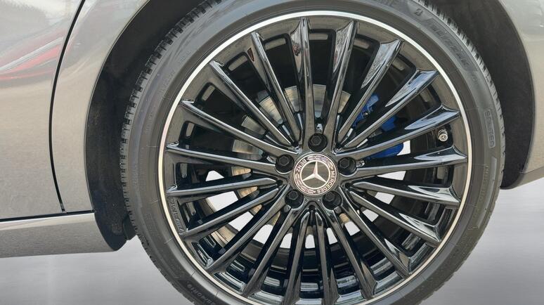 Mercedes-Benz - CLA 220 4MATIC Coupé