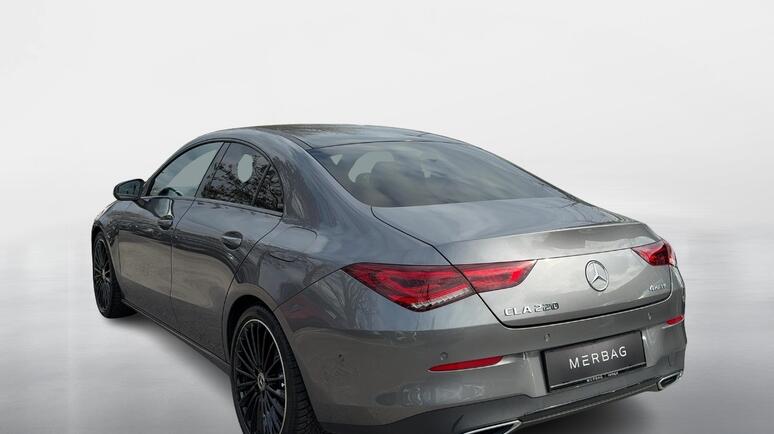 Mercedes-Benz - CLA 220 4MATIC Coupé