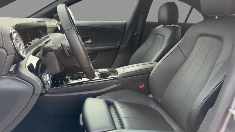 Mercedes-Benz - CLA 220 4MATIC Coupé