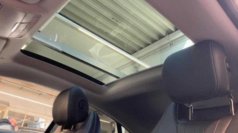 Mercedes-Benz - E 220 d 4MATIC Coupé