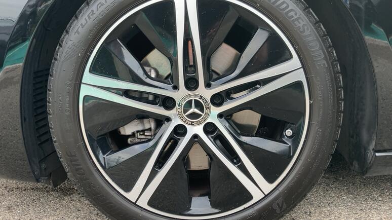 Mercedes-Benz - B 220 4MATIC