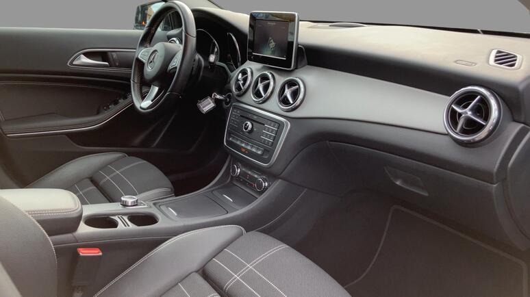 Mercedes-Benz - GLA 180 d