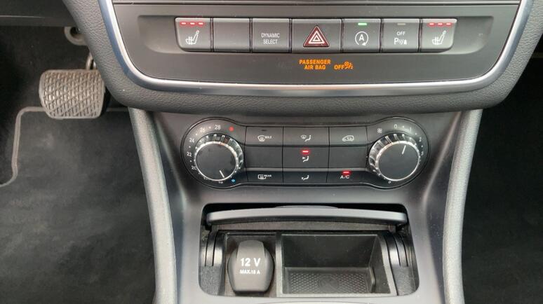 Mercedes-Benz - GLA 180 d