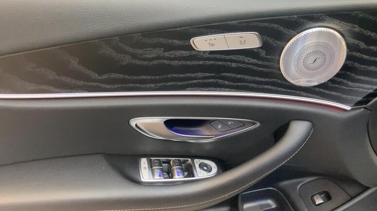 Mercedes-Benz - E 220 d T-Modell Austria Edition