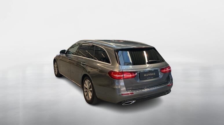 Mercedes-Benz - E 220 d T-Modell Austria Edition