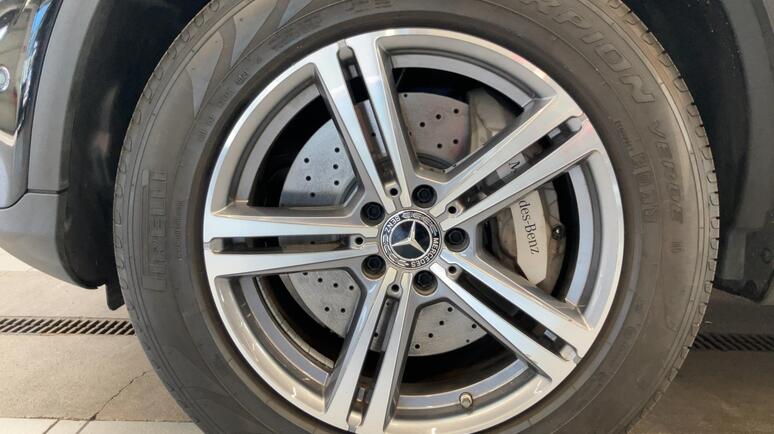 Mercedes-Benz - GLC 300 e 4MATIC