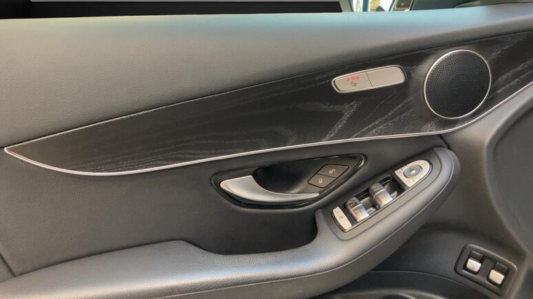 Mercedes-Benz - GLC 300 e 4MATIC