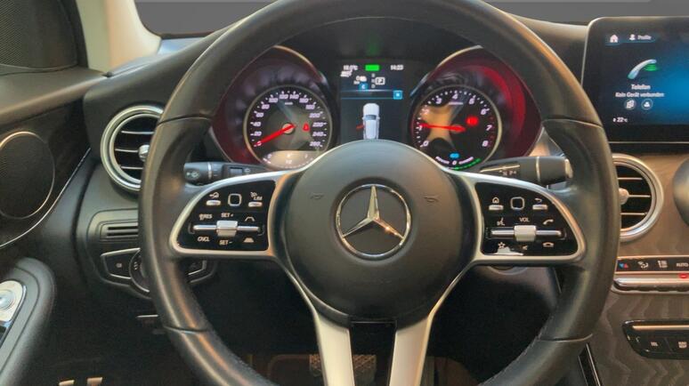 Mercedes-Benz - GLC 300 e 4MATIC