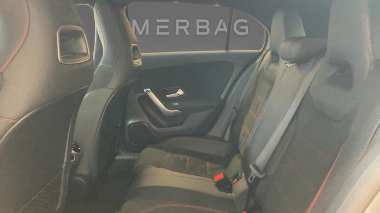 Mercedes-Benz - A 200 Kompaktlimousine AMG Line