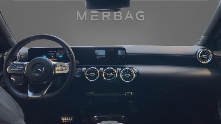 Mercedes-Benz - A 200 Kompaktlimousine AMG Line