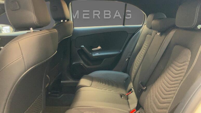 Mercedes-Benz - A 180 d Kompaktlimousine Österreich-Edition