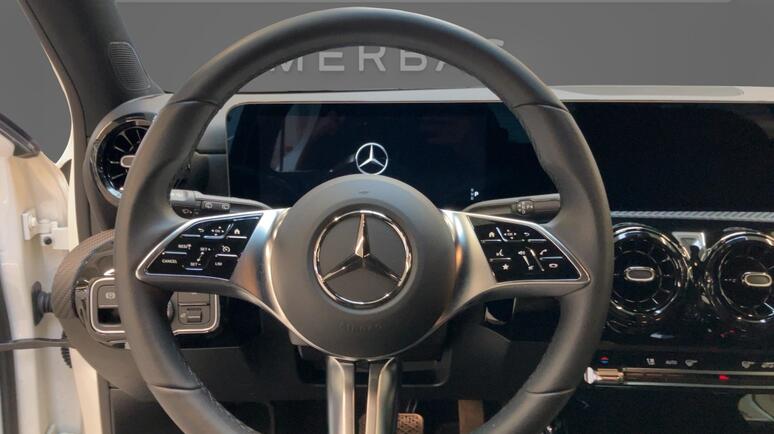 Mercedes-Benz - A 180 d Kompaktlimousine Österreich-Edition