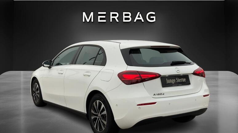 Mercedes-Benz - A 180 d Kompaktlimousine Österreich-Edition