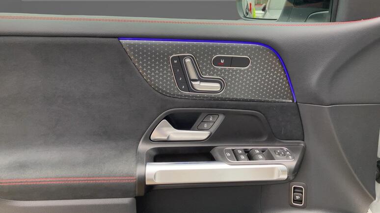 Mercedes-Benz - GLB 220 d 4MATIC AMG Line