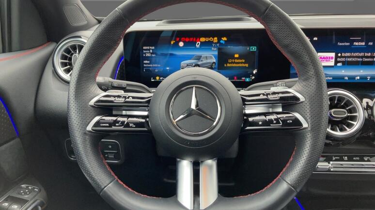 Mercedes-Benz - GLB 220 d 4MATIC AMG Line