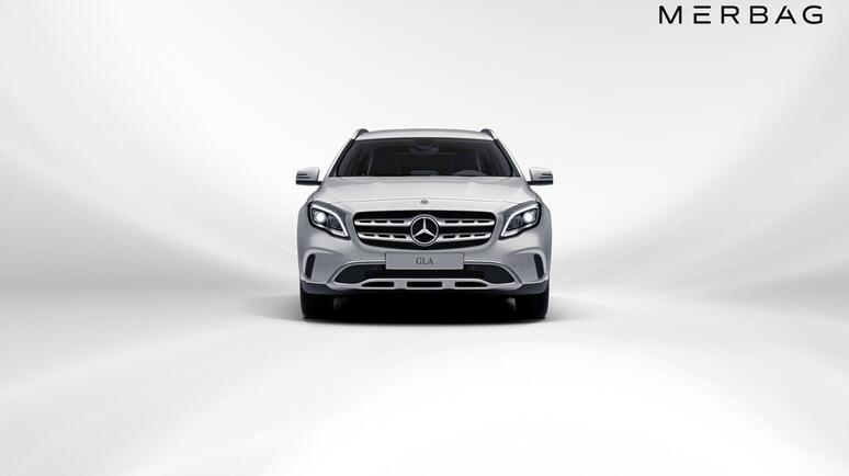 Mercedes-Benz - GLA 180