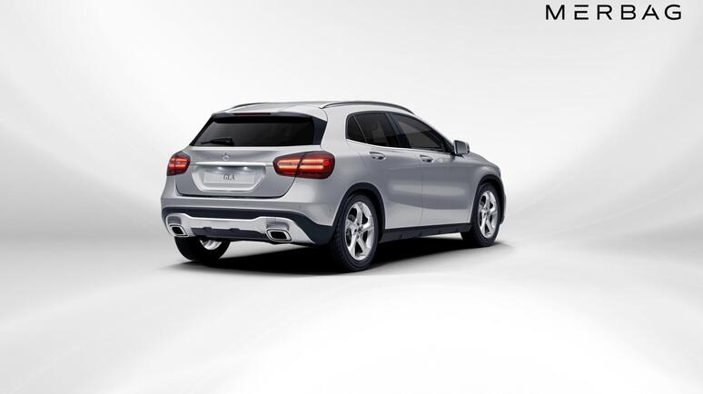 Mercedes-Benz - GLA 180