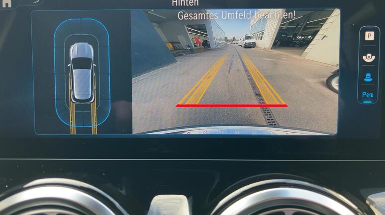 Mercedes-Benz - GLA 200