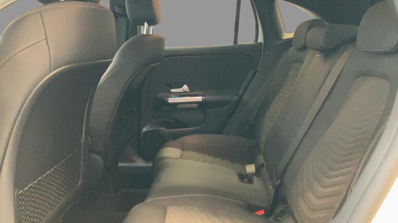 Mercedes-Benz - GLA 200