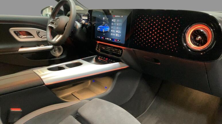 Mercedes-Benz - CLA 350 4MATIC mit EQ Technologie