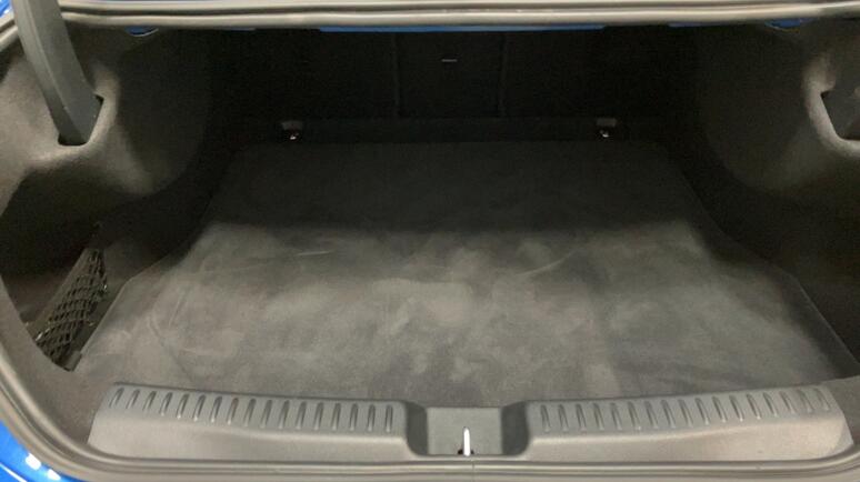 Mercedes-Benz - CLA 350 4MATIC mit EQ Technologie