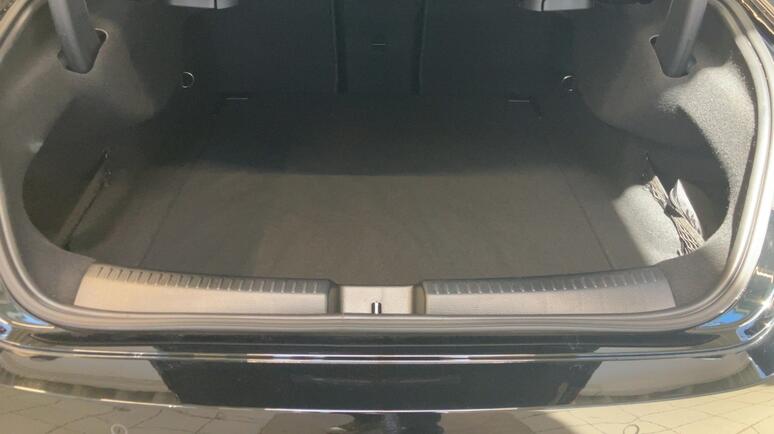Mercedes-Benz - CLA 180 d Coupé Österreich-Edition