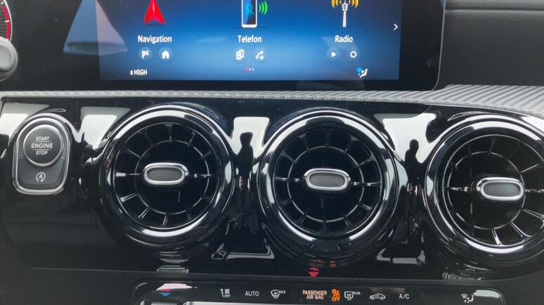 Mercedes-Benz - A 180 d Kompaktlimousine Österreich-Edition