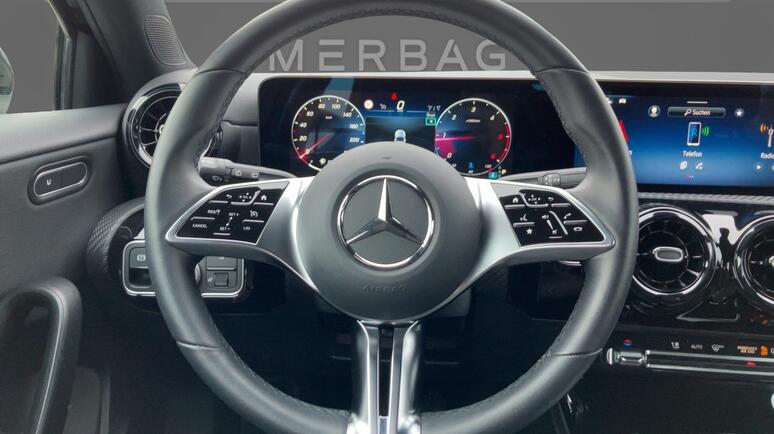 Mercedes-Benz - A 180 d Kompaktlimousine Österreich-Edition