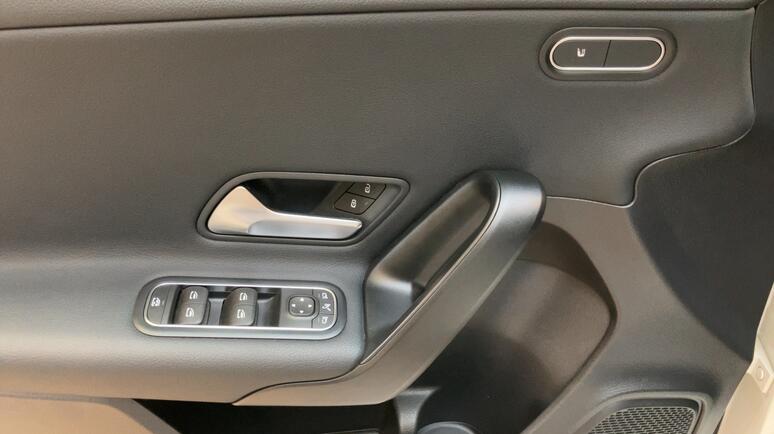 Mercedes-Benz - A 180 d Kompaktlimousine Österreich-Edition