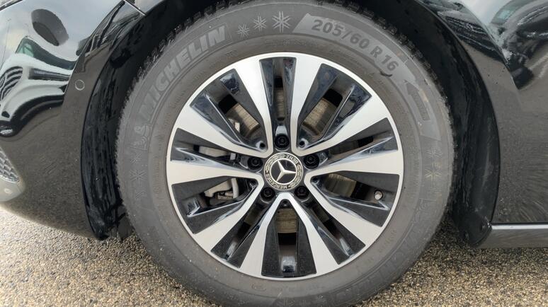 Mercedes-Benz - A 180 d Kompaktlimousine Österreich-Edition