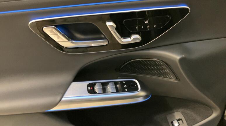 Mercedes-Benz - E 300 de T-Modell Österreich-Edition