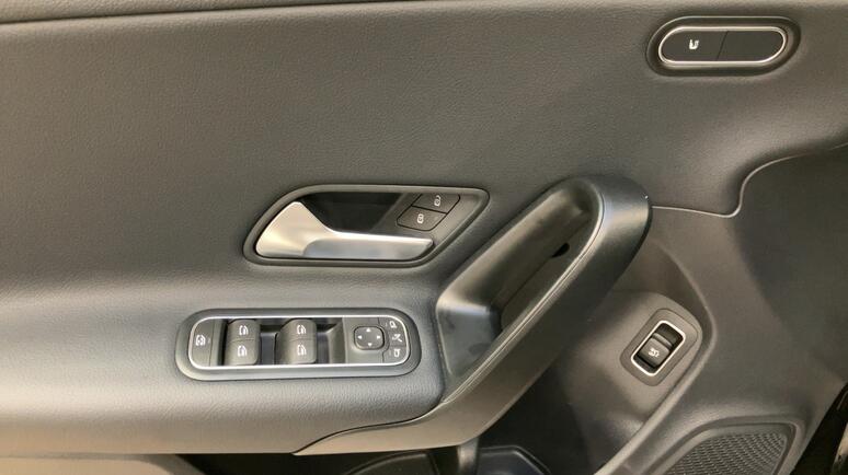 Mercedes-Benz - CLA 180 d Shooting Brake Österreich-Edition