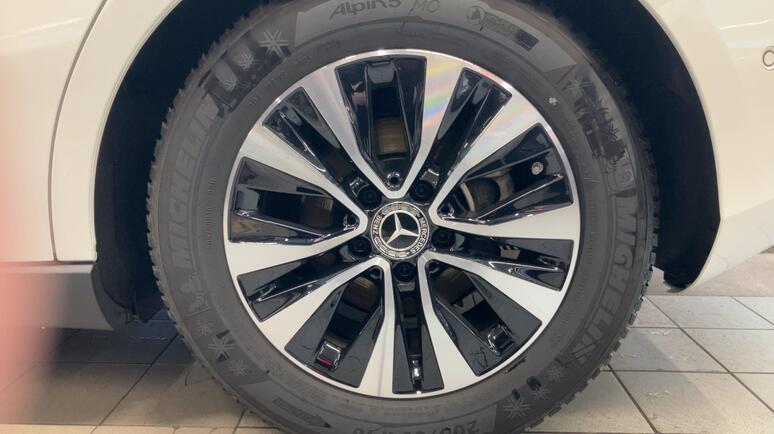 Mercedes-Benz - A 180 d Kompaktlimousine Österreich-Edition