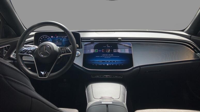 Mercedes-Benz - E 300 de 4MATIC T-Modell