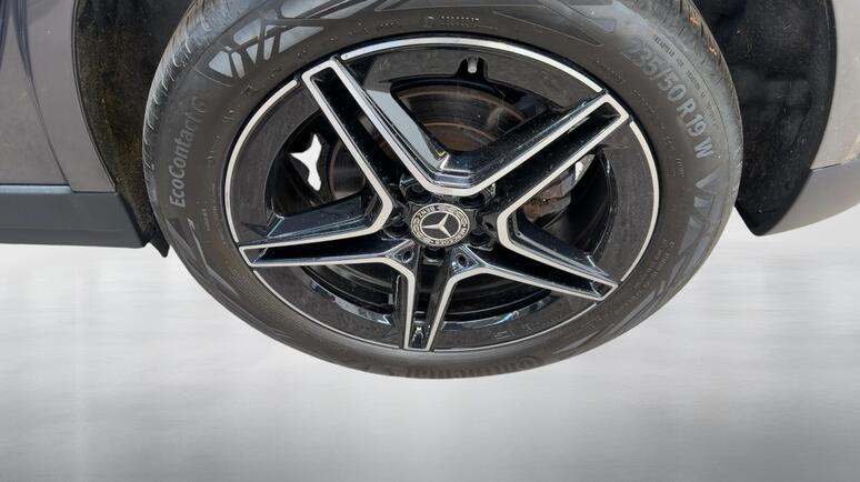 Mercedes-Benz - GLA 180 d