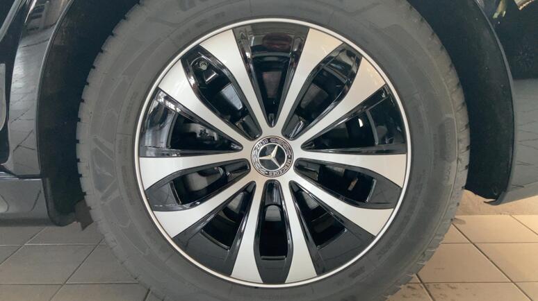 Mercedes-Benz - E 200 d Limousine