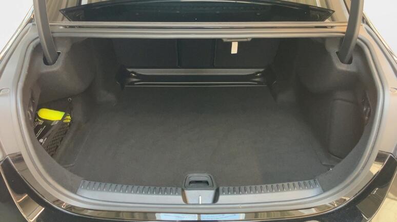 Mercedes-Benz - E 200 d Limousine