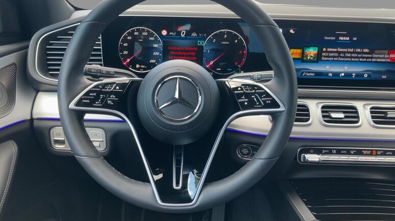 Mercedes-Benz - GLE 300 d 4MATIC