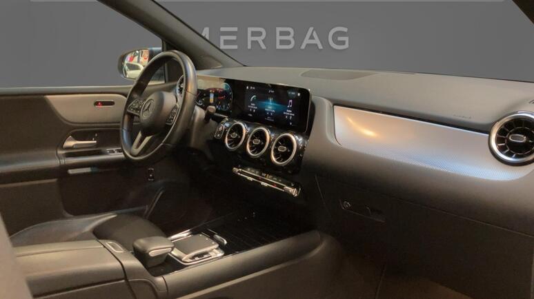 Mercedes-Benz - B 180