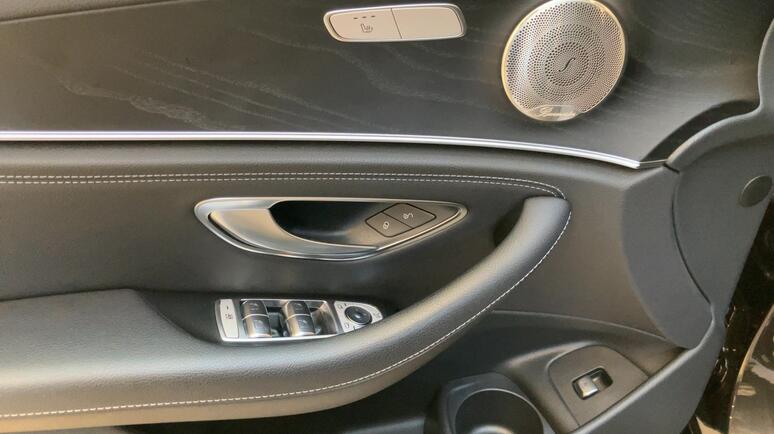 Mercedes-Benz - E 300 de 4MATIC T-Modell Austria Edition