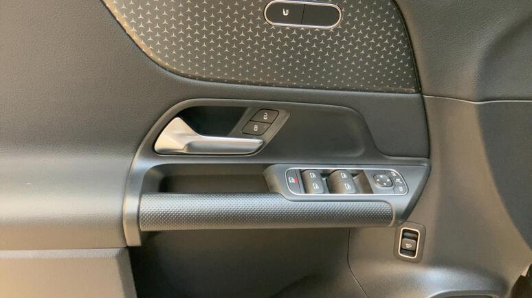 Mercedes-Benz - B 180 d