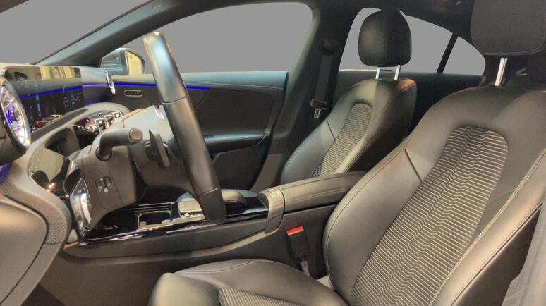 Mercedes-Benz - CLA 200 d 4MATIC Coupé