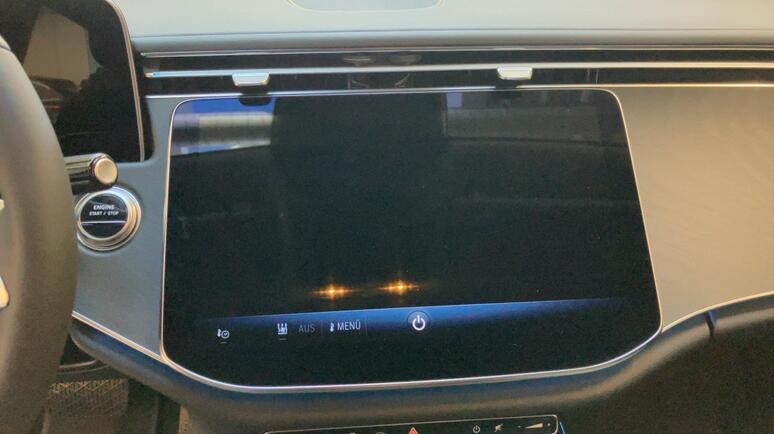 Mercedes-Benz - E 300 de 4MATIC T-Modell mit EQ Hybrid Technologie
