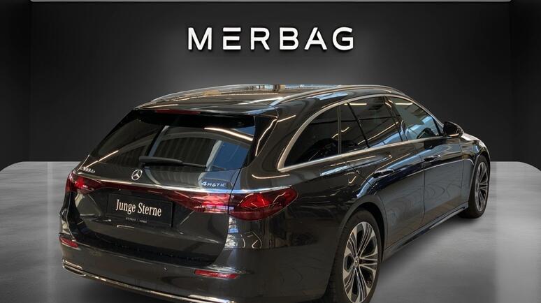 Mercedes-Benz - E 300 de 4MATIC T-Modell mit EQ Hybrid Technologie