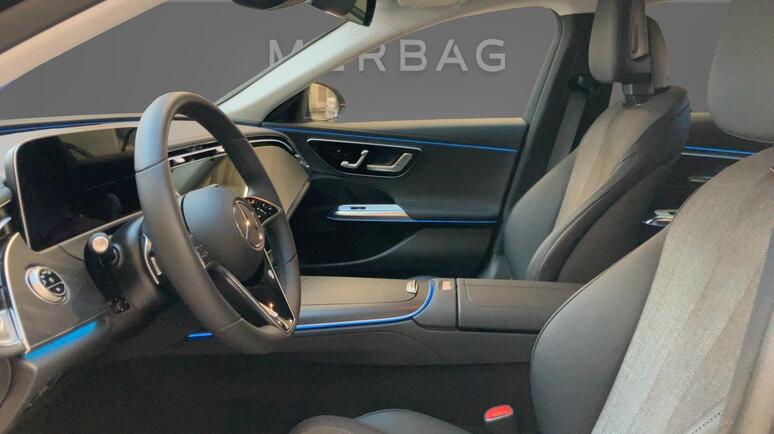 Mercedes-Benz - E 300 de 4MATIC T-Modell mit EQ Hybrid Technologie