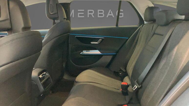 Mercedes-Benz - E 300 de 4MATIC T-Modell mit EQ Hybrid Technologie