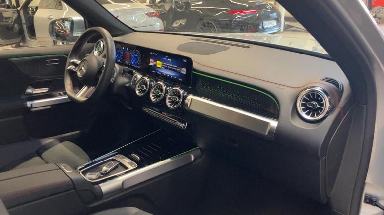 Mercedes-Benz - EQB 300 4MATIC Österreich-Edition