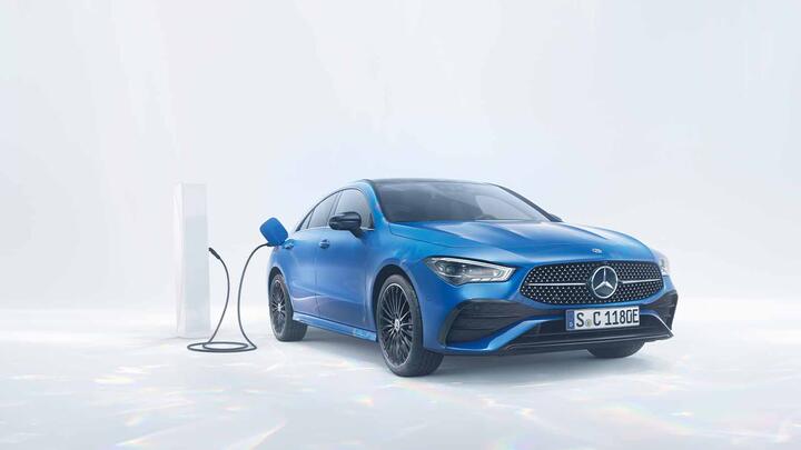 CLA 250 e Coupé beim Tanken