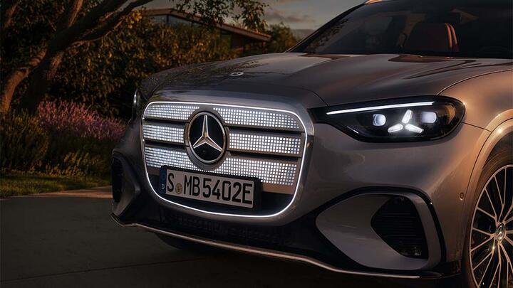 GLC mit EQ-Technologie_Kühlergrill