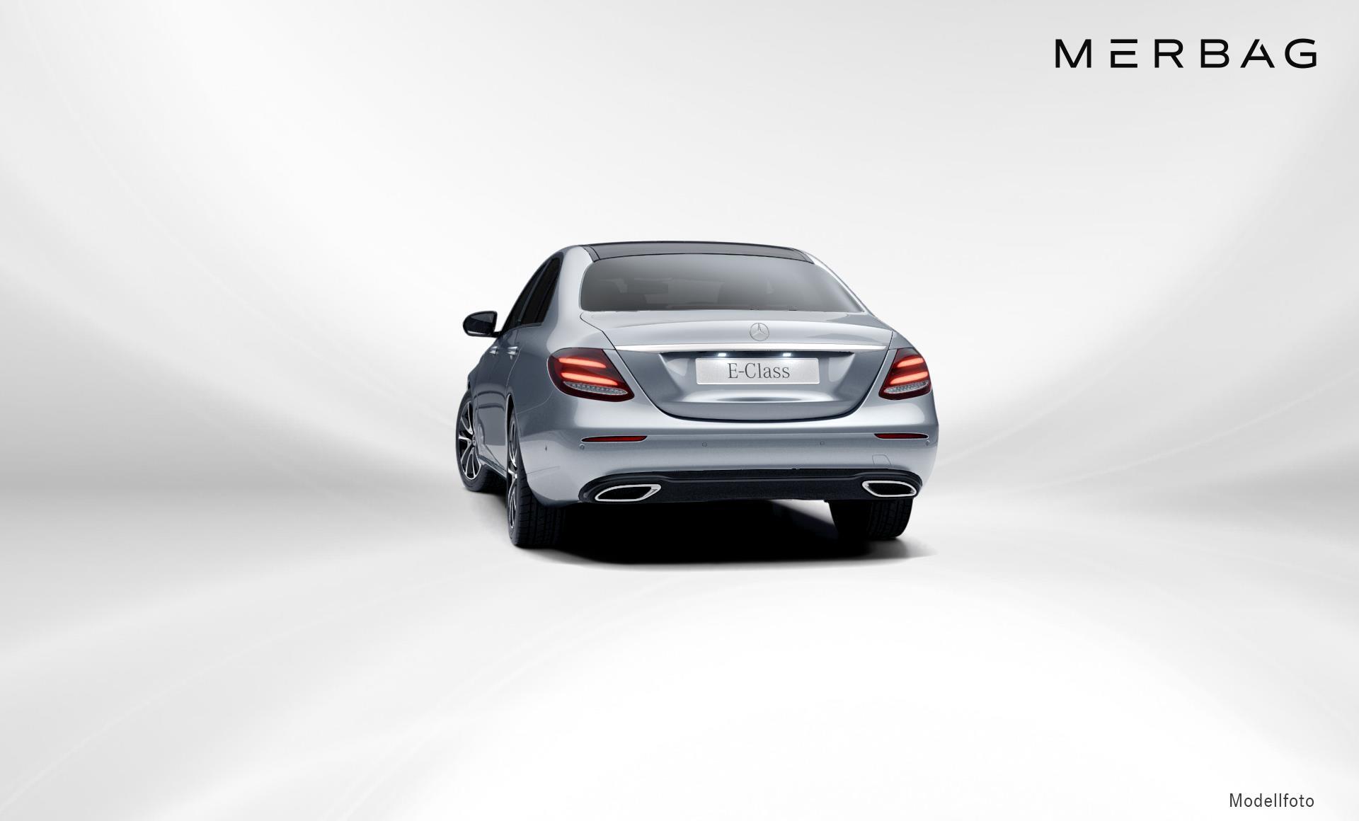 Mercedes-Benz - E 220 d 4MATIC Limousine Austria Edition